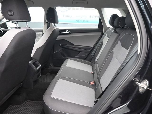 Used 2023 Volkswagen Taos S image 9