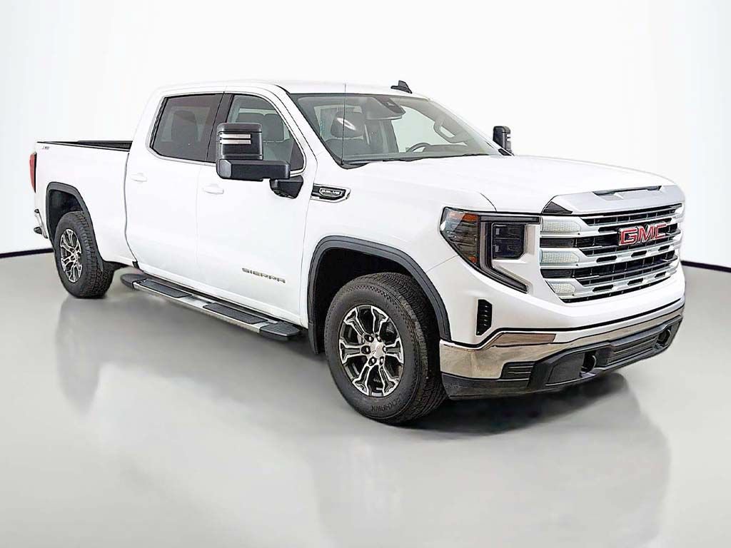 Used 2023 GMC Sierra 1500 SLE w/ X31 Off-Road Package AWD/4WD image 2