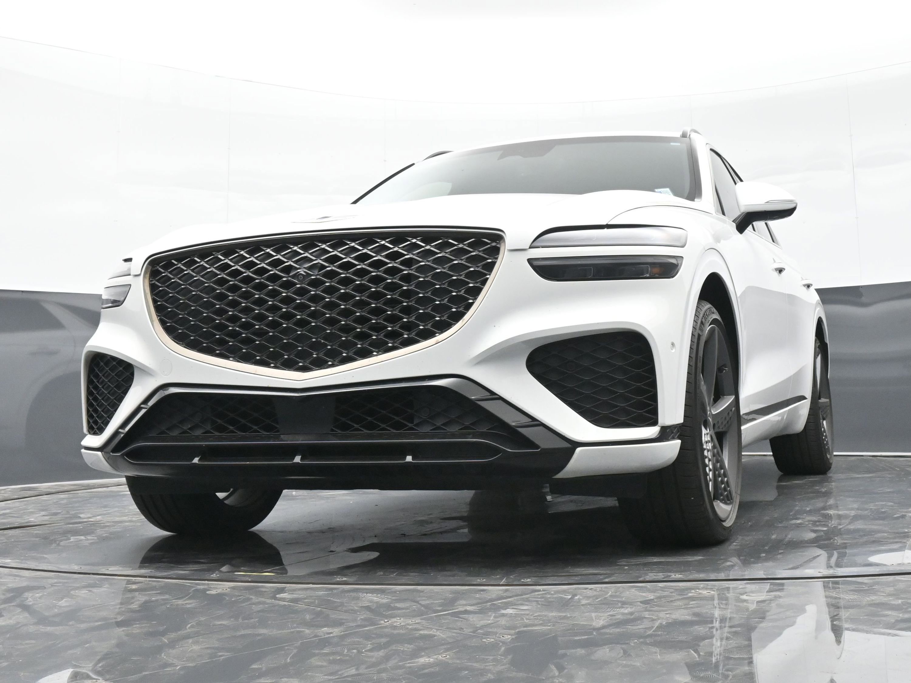 Used 2022 Genesis GV70 3.5T Sport w/ Sport Prestige Package image 40