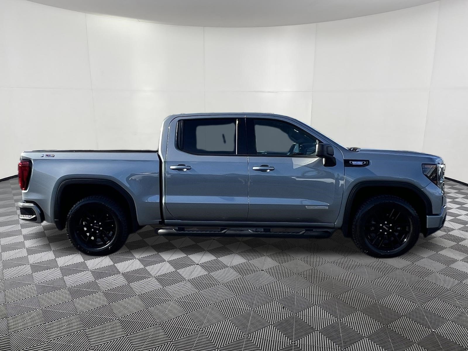 Used 2024 GMC Sierra 1500 Elevation AWD/4WD image 7