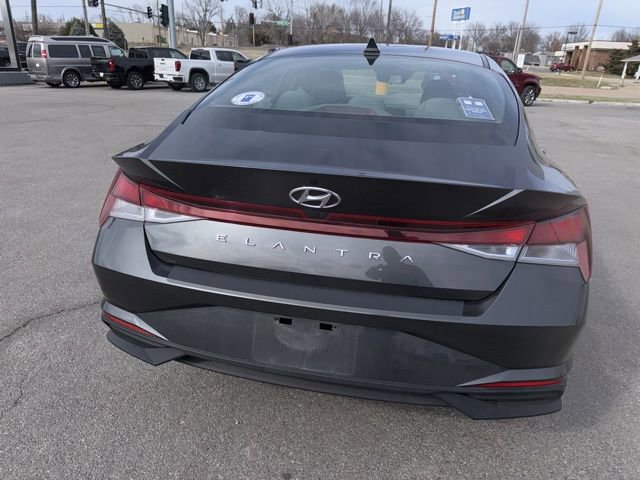 Used 2022 Hyundai Elantra SEL w/ Convenience Package image 15