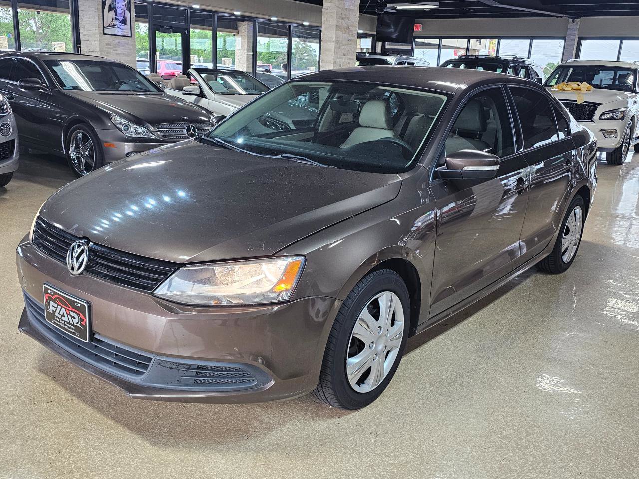 Used 2012 Volkswagen Jetta SE FWD image 3
