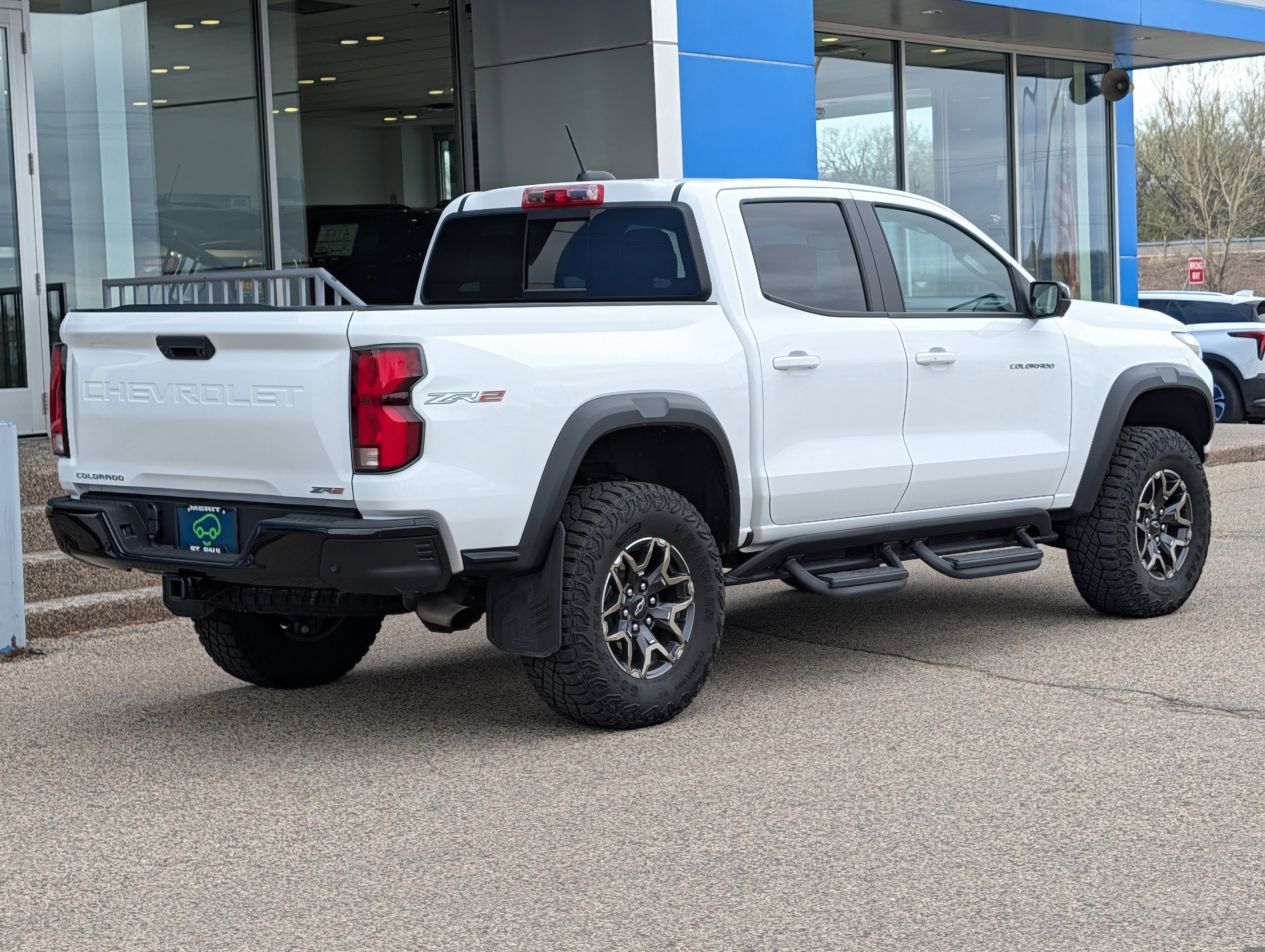 Certified 2025 Chevrolet Colorado ZR2 w/ Technology Package AWD/4WD image 3