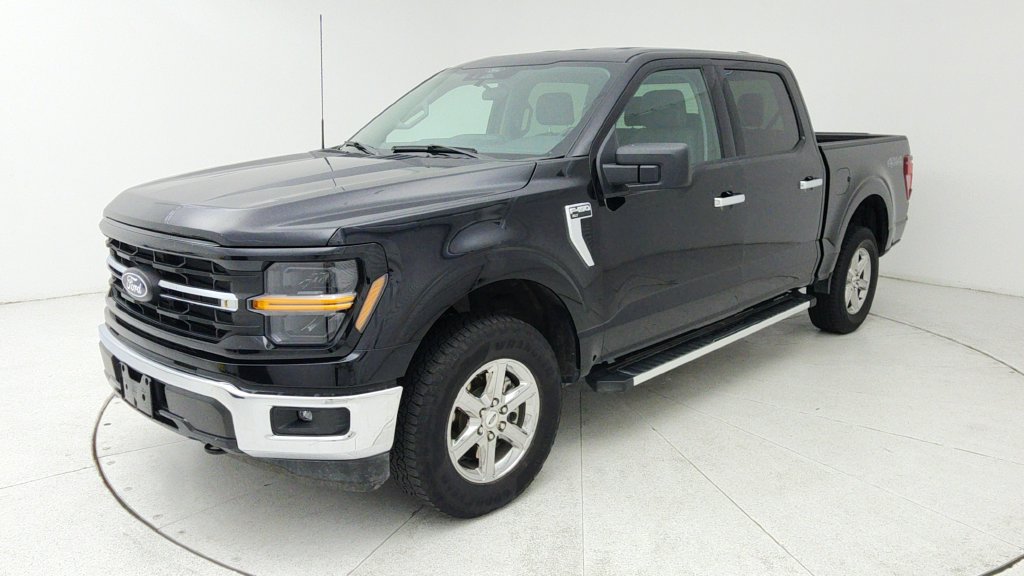 Used 2025 Ford F150 XLT w/ Equipment Group 301A Standard AWD/4WD image 3