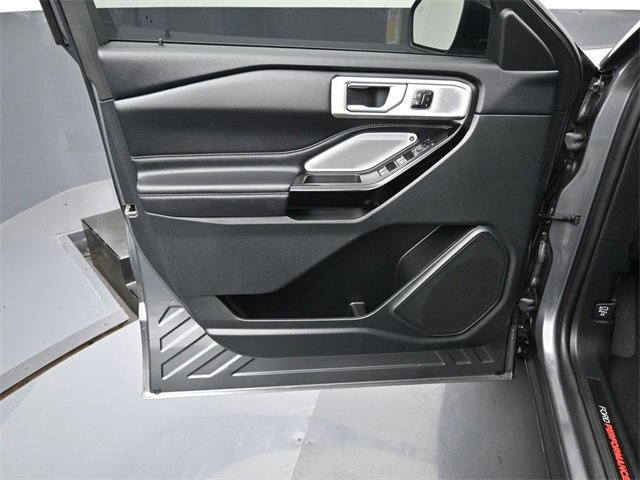 Used 2023 Ford Explorer ST w/ Equipment Group 401A image 22
