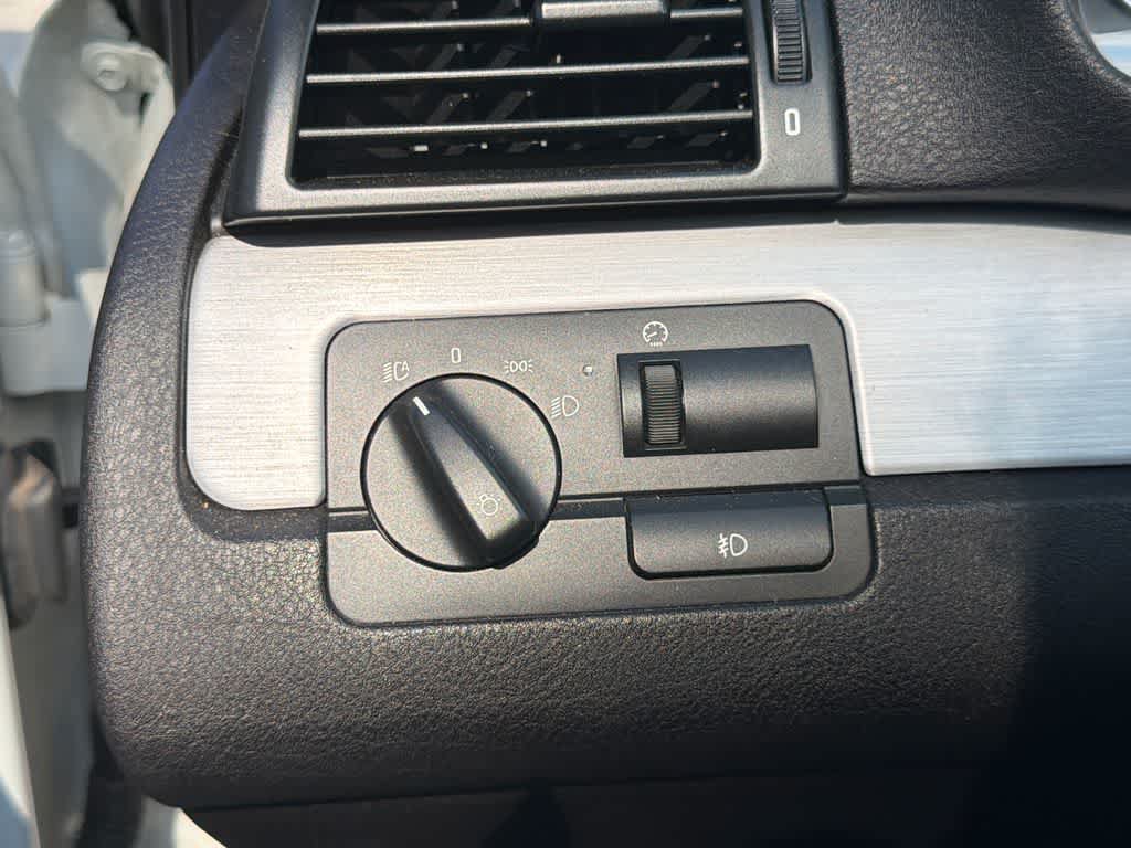 Used 2006 BMW M3 Convertible RWD image 28