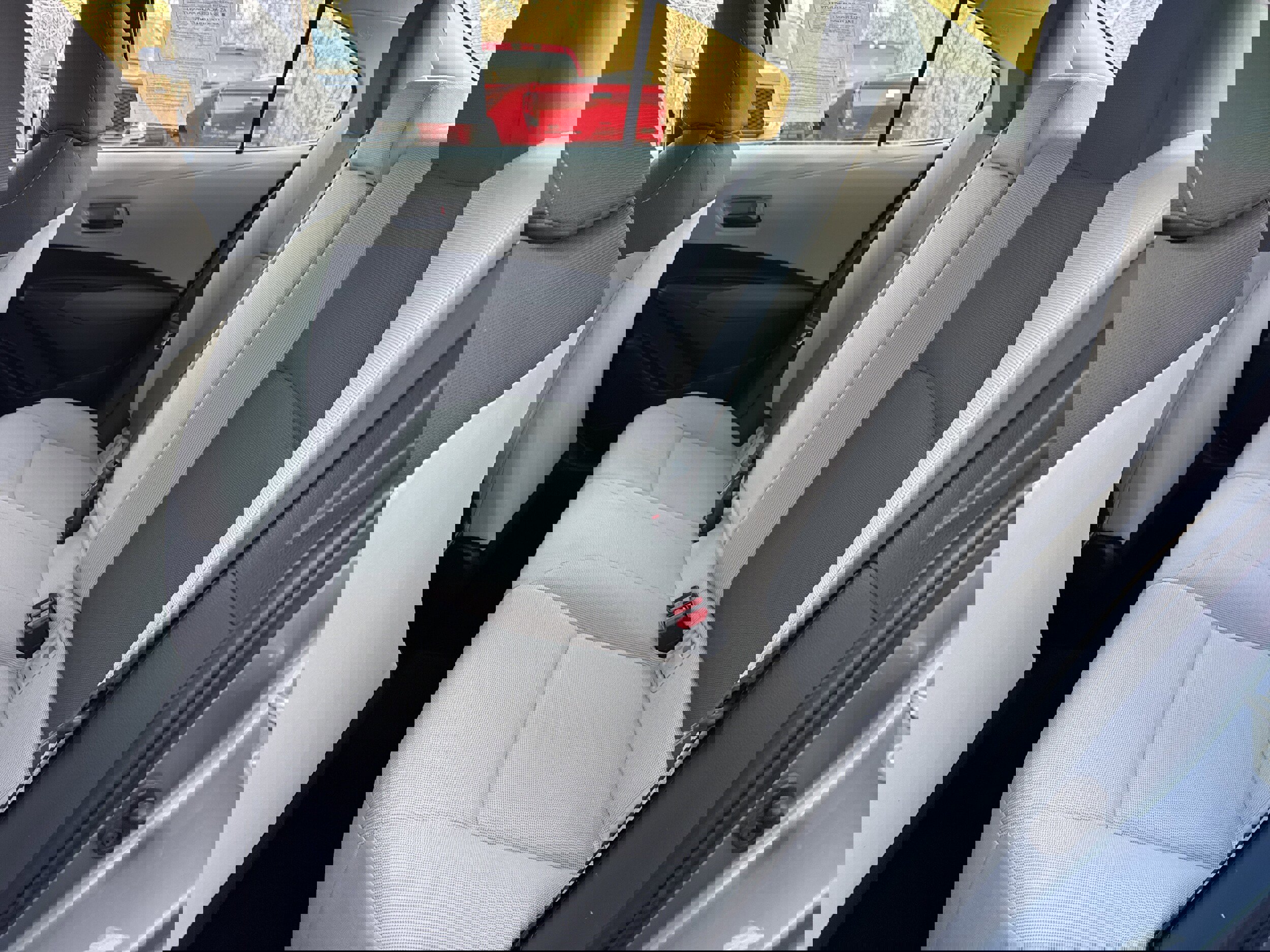 Used 2022 Toyota Corolla LE image 7