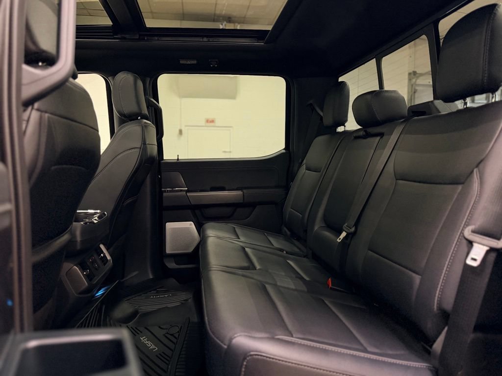 Used 2025 Ford F150 Lariat w/ Equipment Group 502A High AWD/4WD image 22