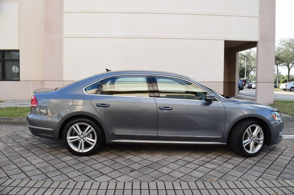 Used 2015 Volkswagen Passat TDI SEL Premium FWD image 7