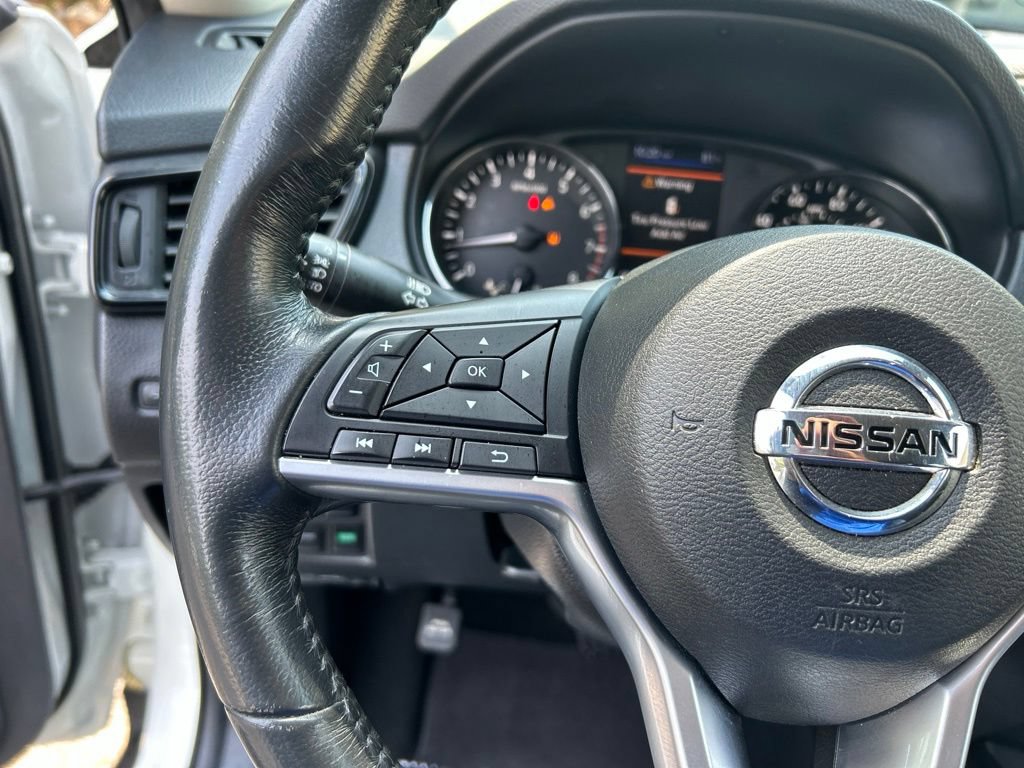 Used 2019 Nissan Rogue SV FWD image 24
