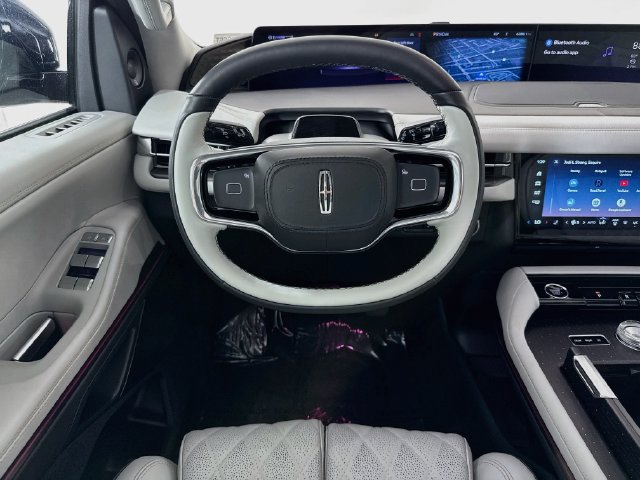 Used 2025 Lincoln Navigator L Black Label AWD/4WD image 25