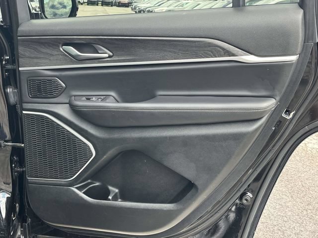 Used 2021 Jeep Grand Cherokee L Limited AWD/4WD image 25