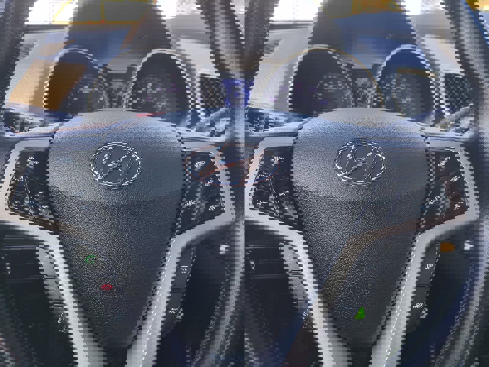 Used 2017 Hyundai Veloster image 20