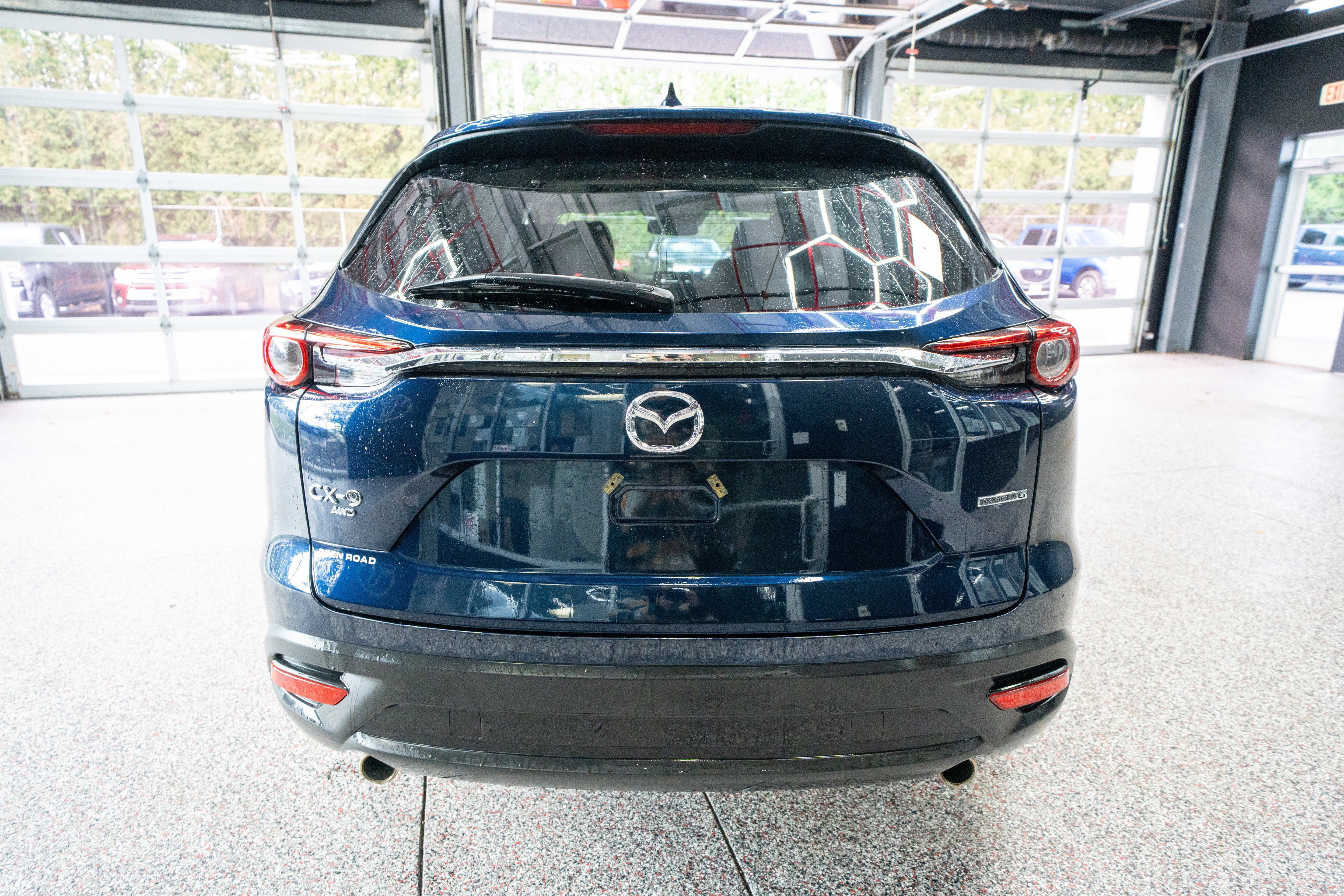 Used 2023 MAZDA CX-9 Touring image 3
