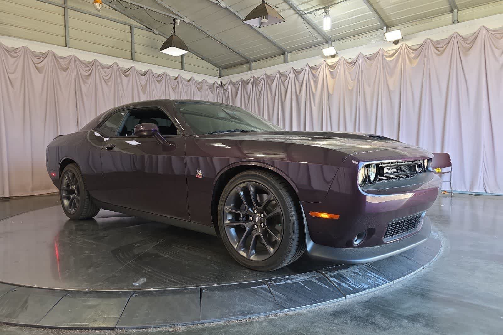 Used 2022 Dodge Challenger R/T Scat Pack RWD image 10