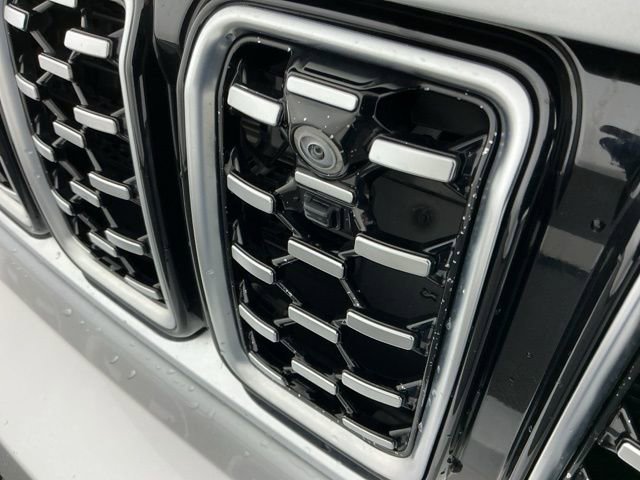 Used 2021 Jeep Grand Cherokee L Summit w/ Luxury Tech Group V image 10