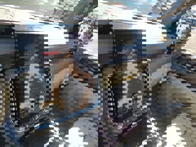 New 2026 GMC Yukon Denali w/ Sun & Power Step Package image 26