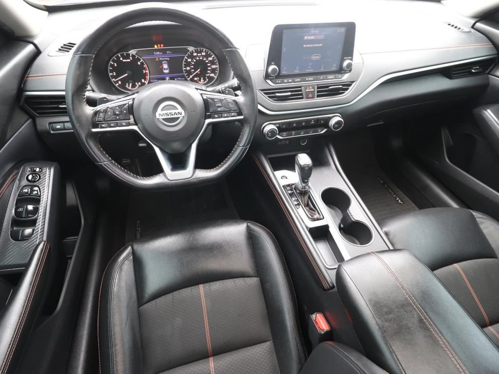 Used 2020 Nissan Altima 2.5 SR w/ Premium Package FWD image 9