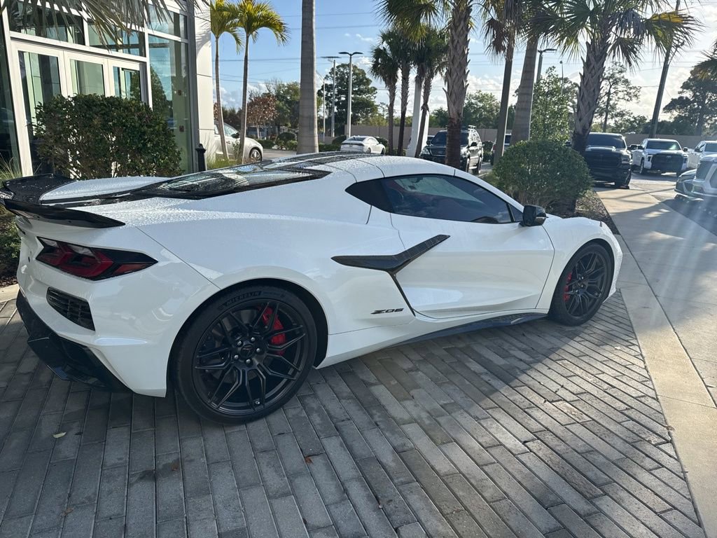 Used 2024 Chevrolet Corvette Z06 image 2
