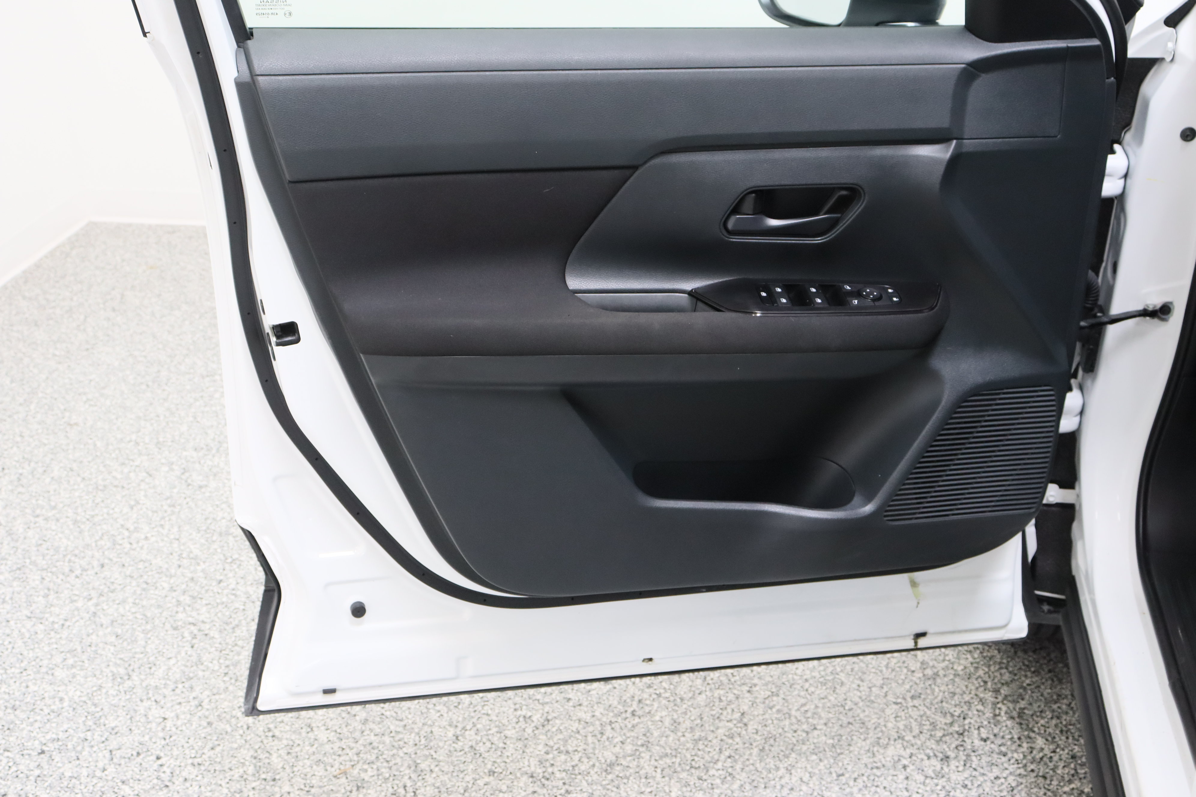 Used 2025 Nissan Kicks S FWD image 12