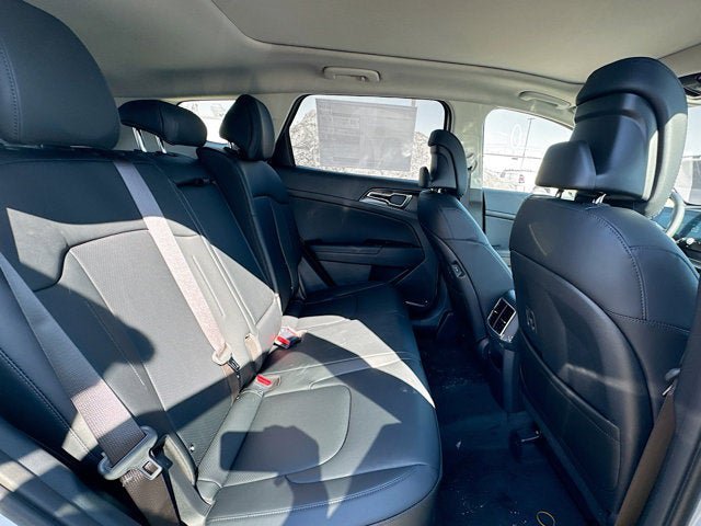 Certified 2025 Kia Sportage EX w/ EX Premium Package AWD/4WD image 28