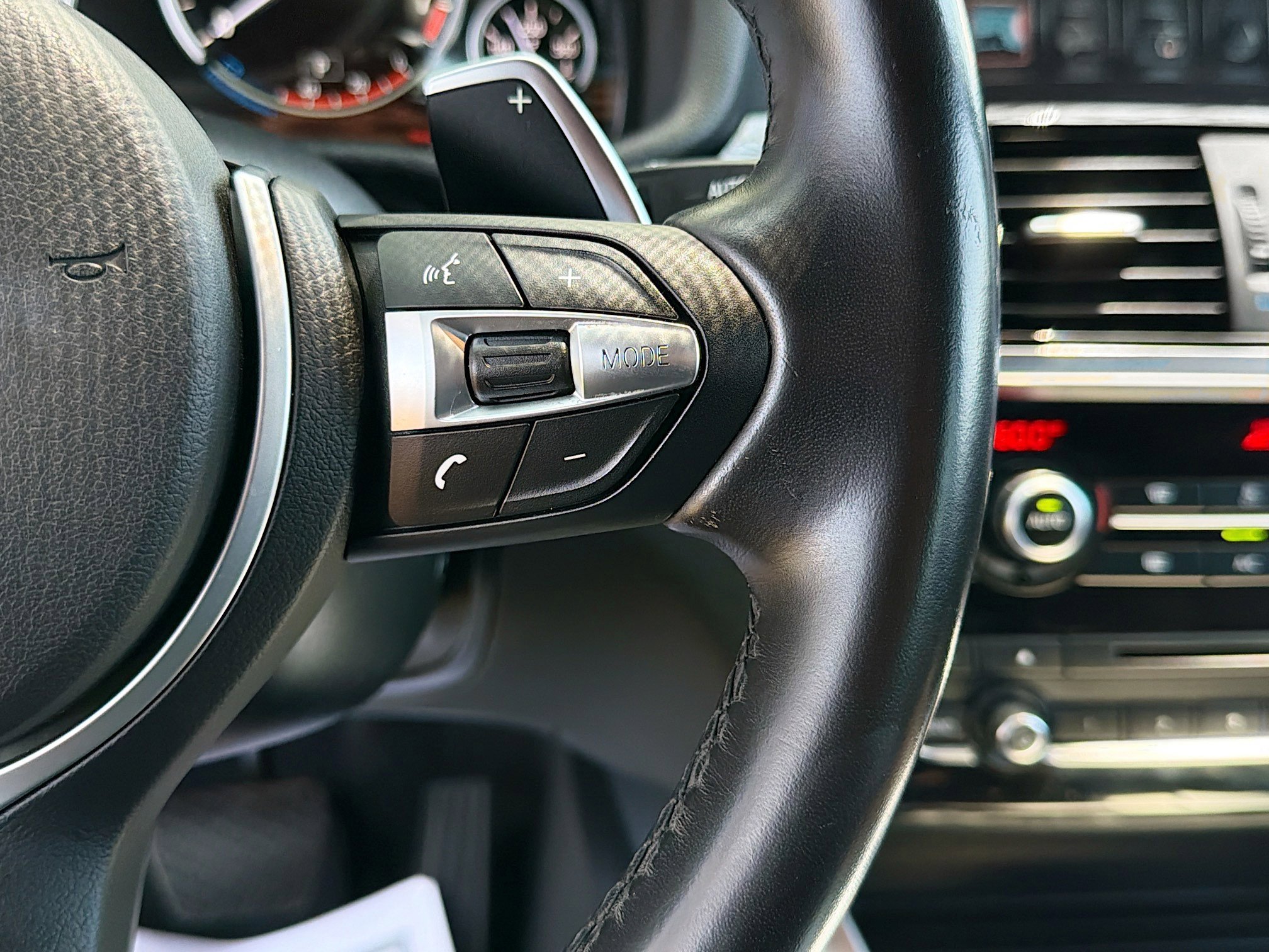 Used 2018 BMW X4 M40i image 38