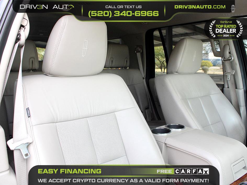 Used 2011 Lincoln Navigator image 18