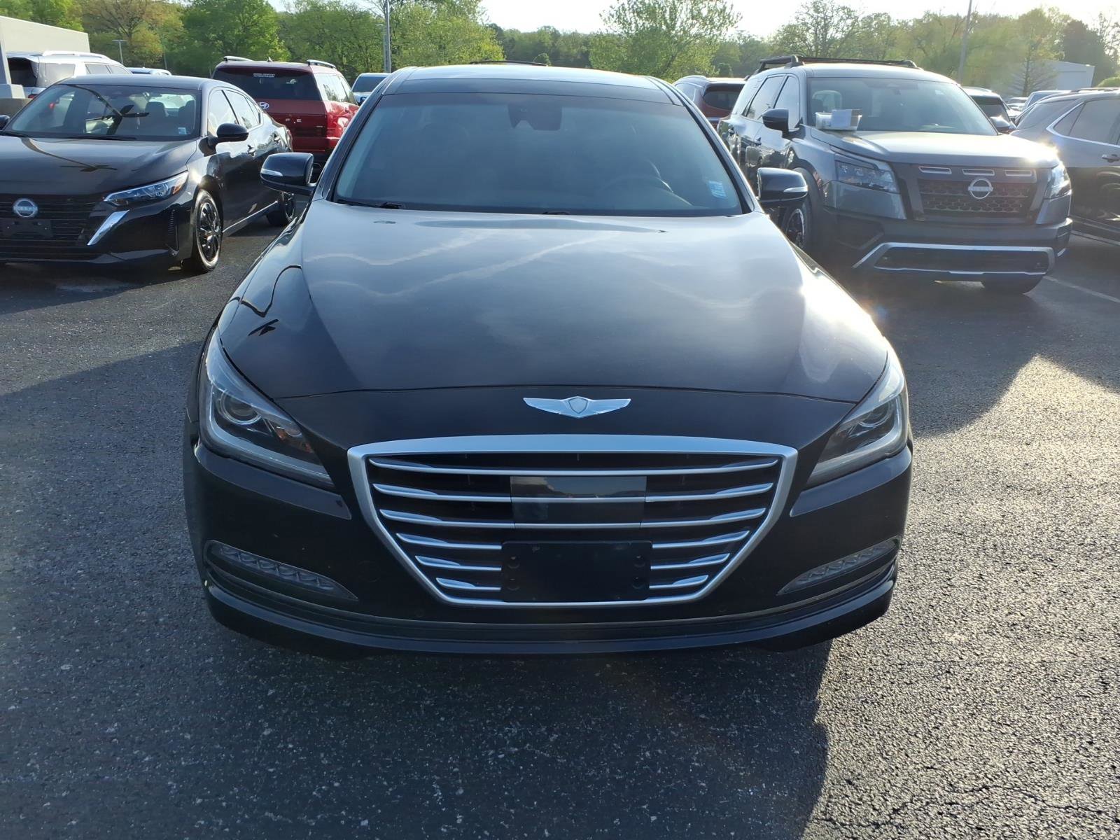 Used 2015 Hyundai Genesis 5.0 image 2