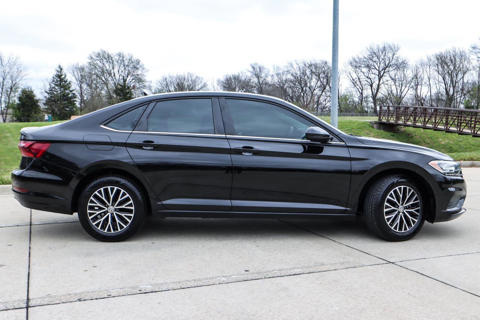 Used 2021 Volkswagen Jetta SE image 5