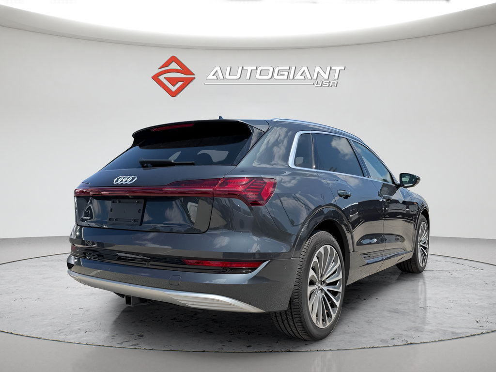 Used 2019 Audi e-tron Prestige w/ Prestige Package AWD/4WD image 7