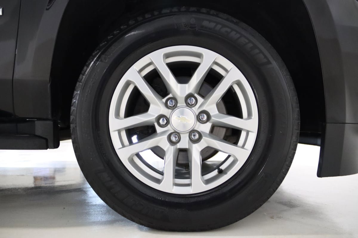 Used 2020 Chevrolet Suburban LT AWD/4WD image 83