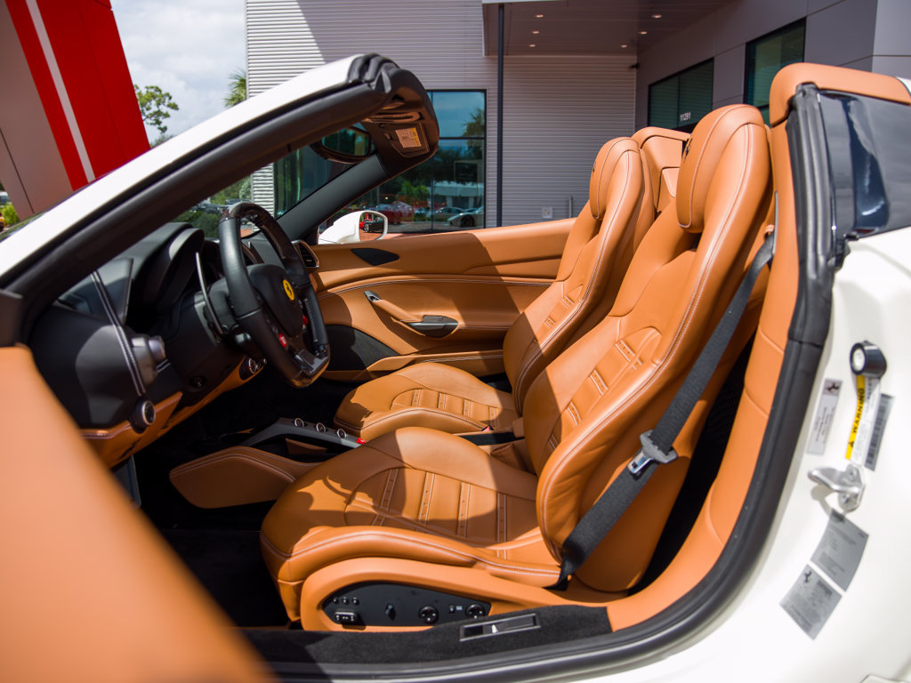 Used 2019 Ferrari 488 Spider RWD image 4
