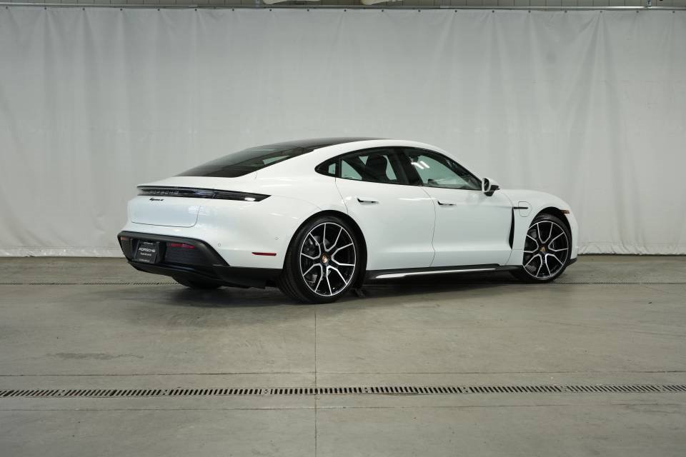 New 2025 Porsche Taycan image 5