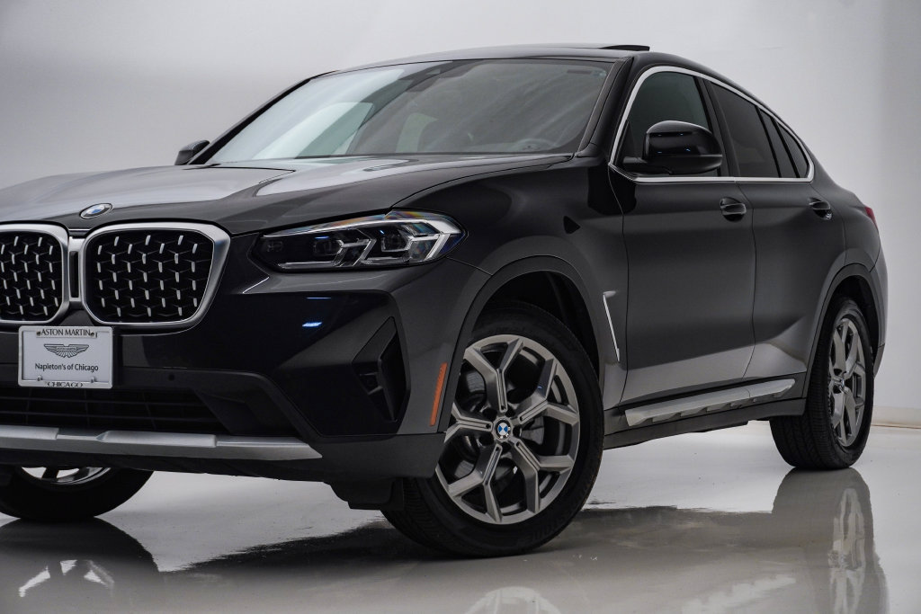 Used 2023 BMW X4 xDrive30i w/ Premium Package AWD/4WD image 2