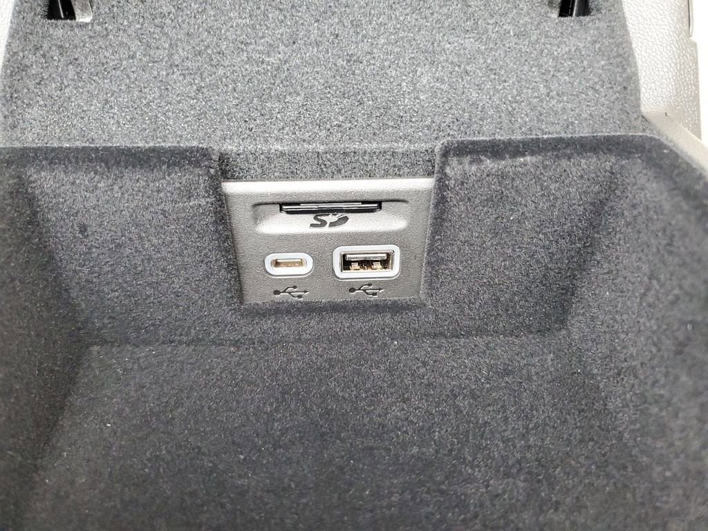 New 2025 Cadillac XT6 Sport w/ Technology Package image 37