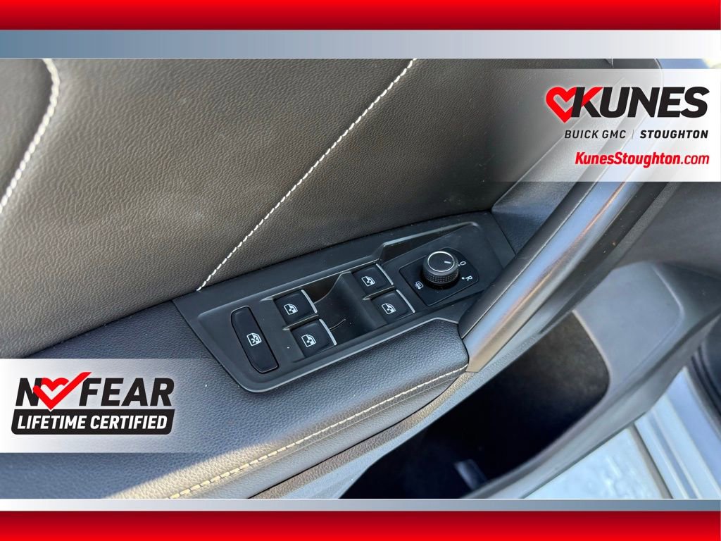 Used 2023 Volkswagen Tiguan SE image 20