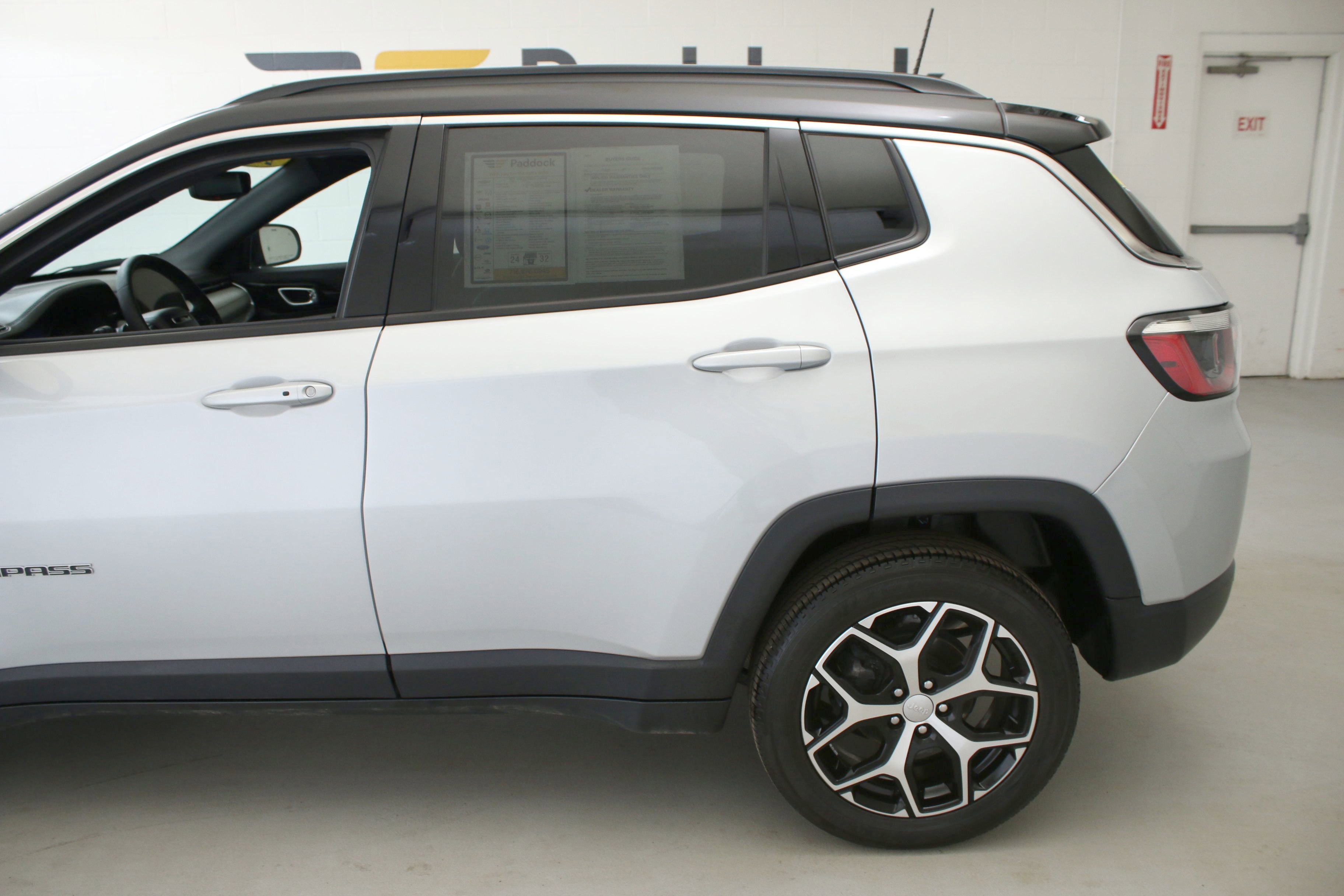 Used 2024 Jeep Compass Limited AWD/4WD image 6