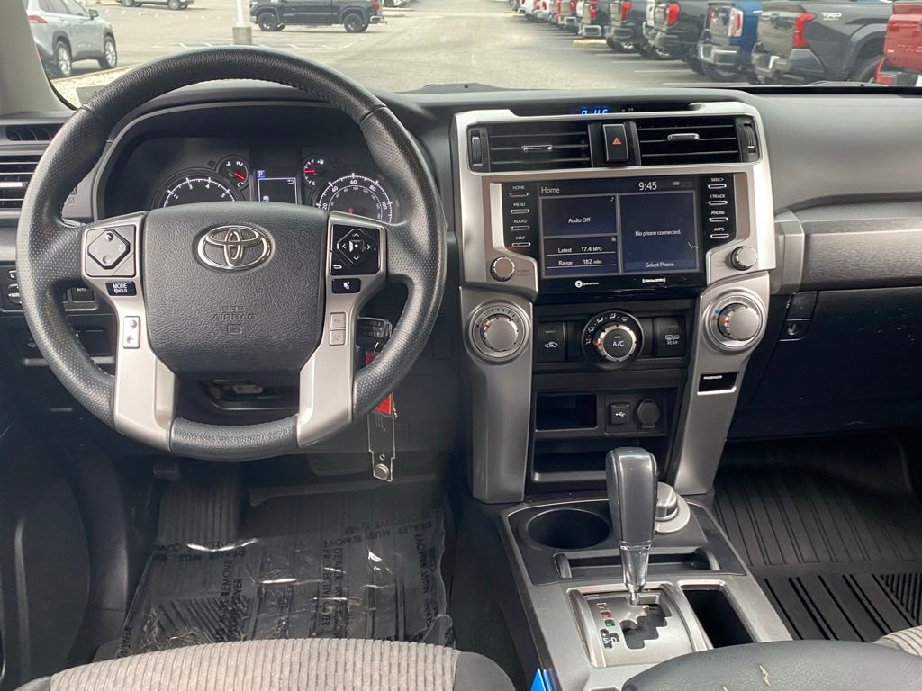 Used 2020 Toyota 4Runner SR5 AWD/4WD image 9