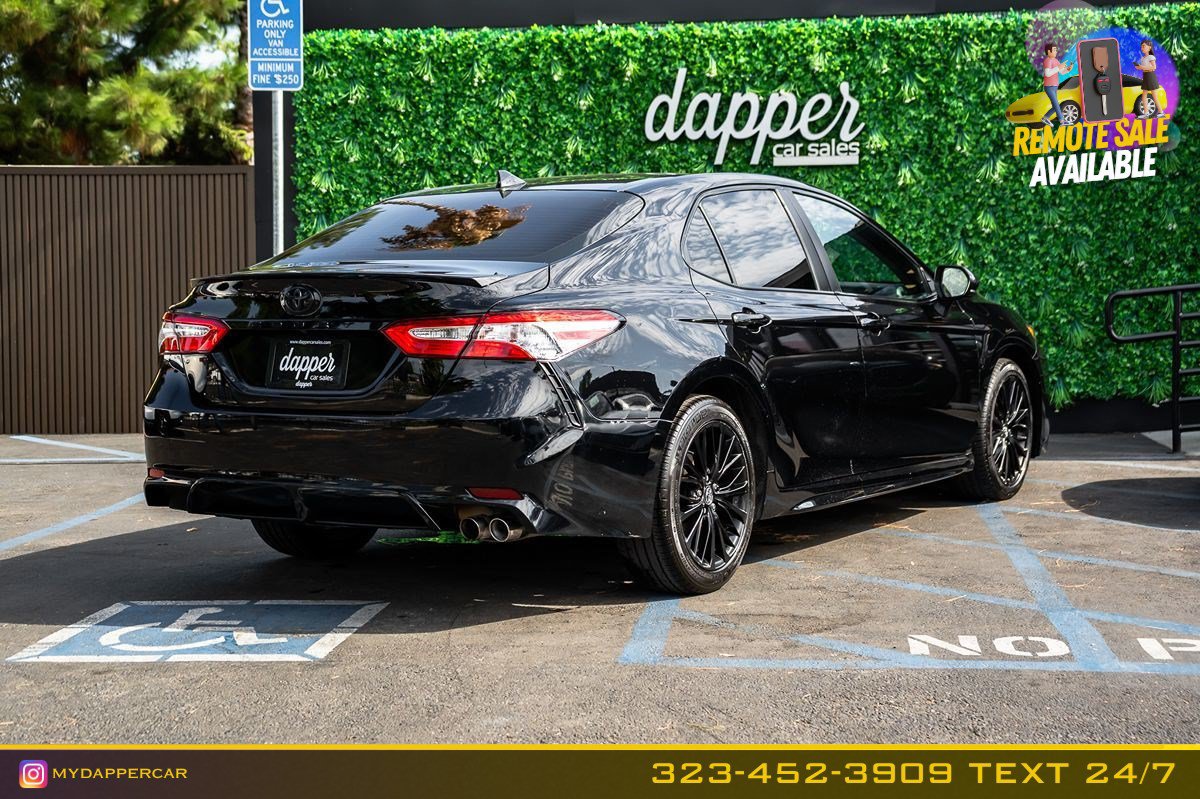 Used 2020 Toyota Camry SE FWD image 5