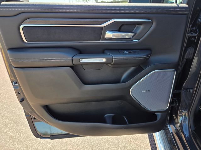 Used 2025 RAM 1500 Laramie AWD/4WD image 40