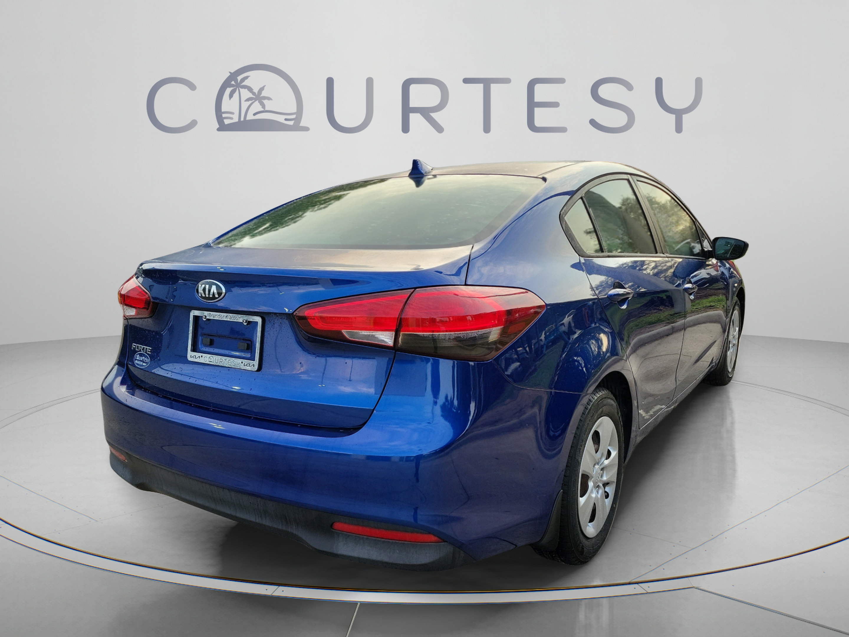 Used 2018 Kia Forte LX FWD image 3