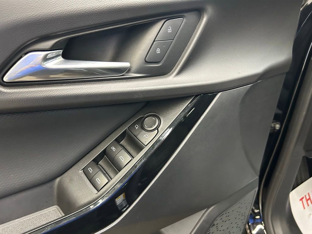 Used 2025 Chevrolet Equinox LT AWD/4WD image 22