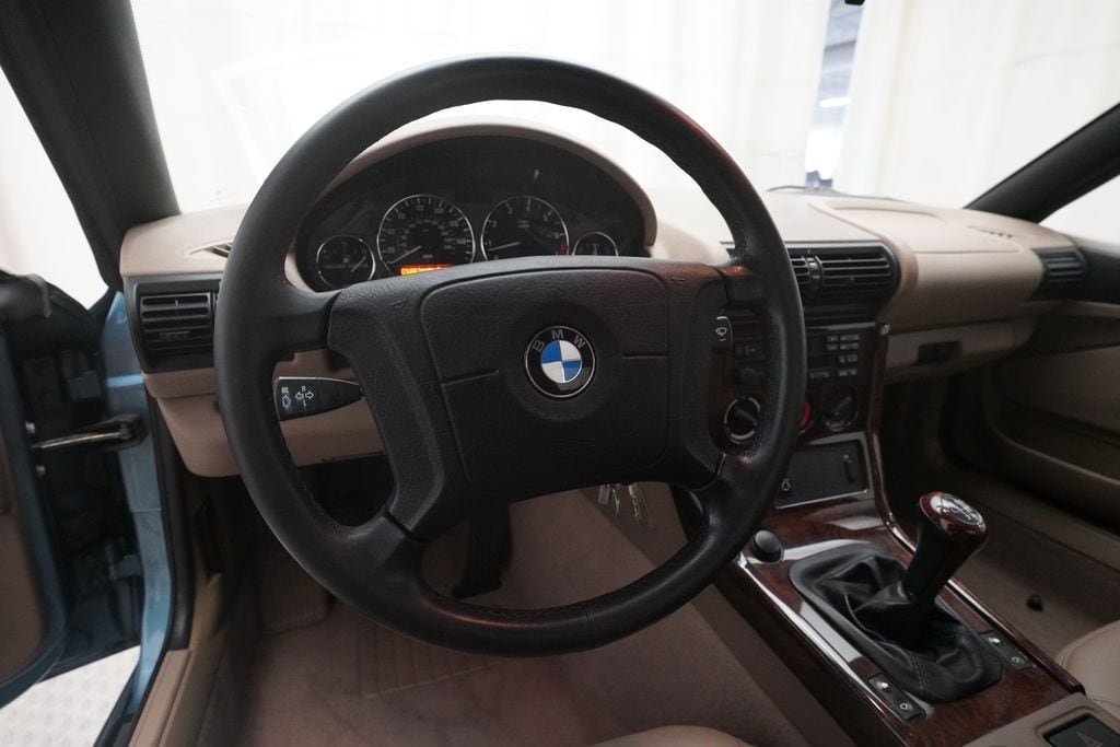 Used 1997 BMW Z3 2.8 RWD image 3