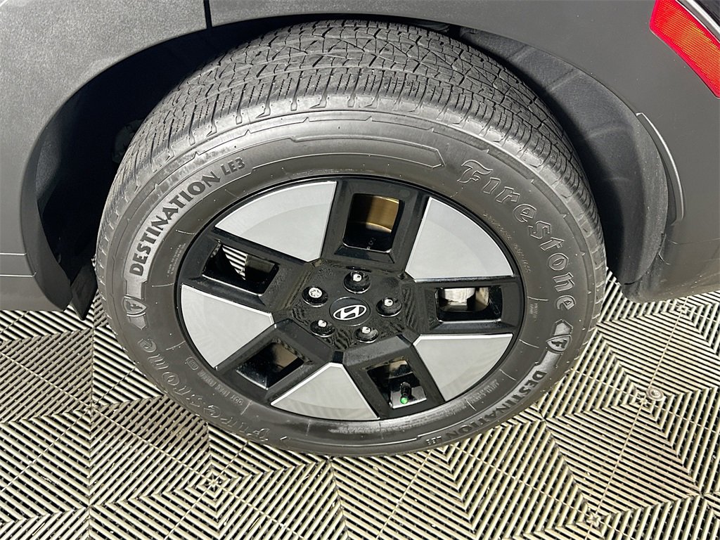 Used 2025 Hyundai Santa Fe SEL image 31