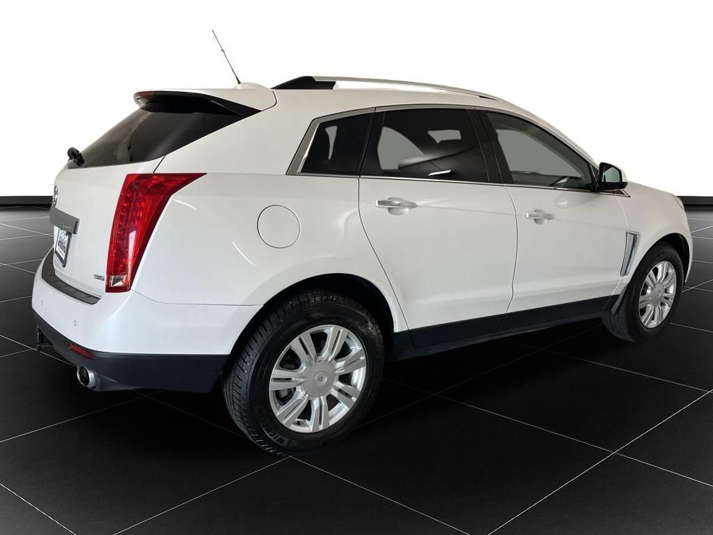 Used 2016 Cadillac SRX Luxury FWD image 5