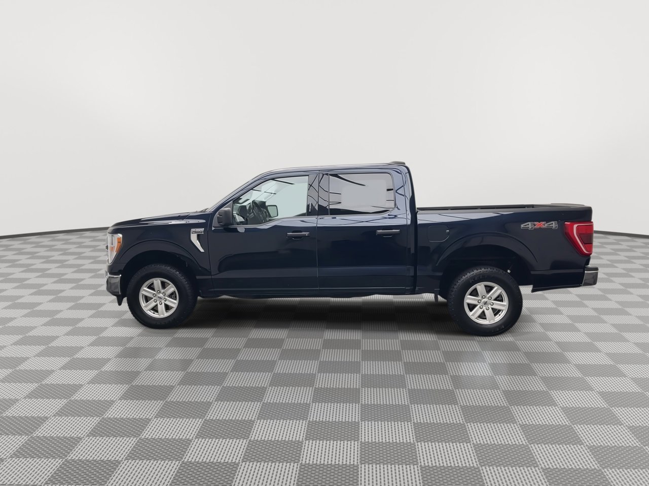 Certified 2022 Ford F150 XLT w/ Equipment Group 301A Mid image 35