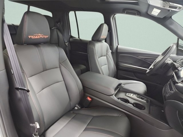 Used 2025 Honda Ridgeline TrailSport image 18