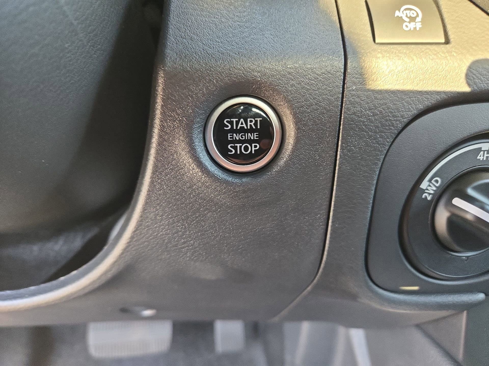 New 2025 Nissan Frontier SV AWD/4WD image 18