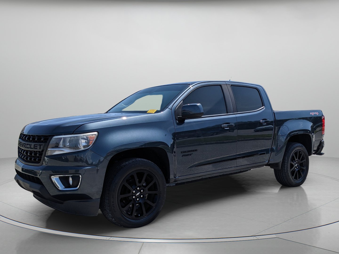 Used 2019 Chevrolet Colorado LT w/ Colorado RST Special Edition AWD/4WD image 2