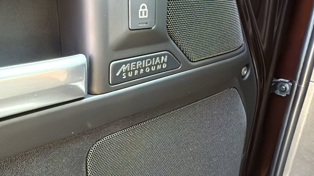 New 2026 Land Rover Defender 90 X-Dynamic SE AWD/4WD image 21
